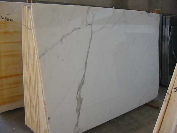 Arredamenti in marmo a Massa-Carrara. FORNAI LAVORAZIONE MARMI tel 0585 845735